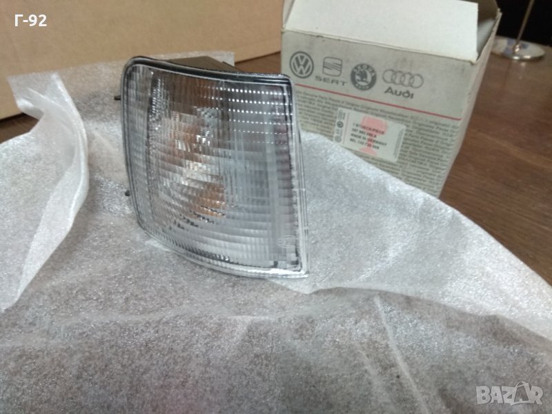 357953050A**НОВО**VW*пред мигач десен VW PASSAT 4/88-08/93 бял , снимка 1