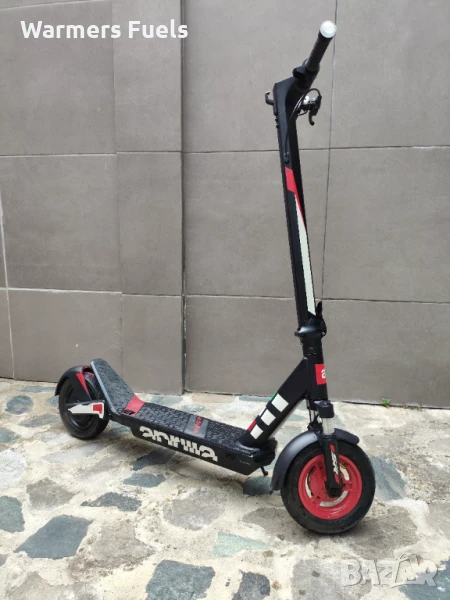 Електрическа тротинетка Aprilia ESR2 чисто нова батерия 13Ah, снимка 1