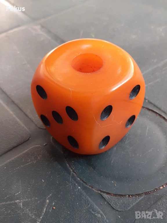 Голям зар стар каталин бакелит 3,4 см., снимка 1