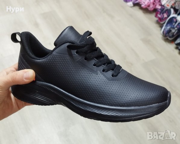 Дамски черни маратонки, снимка 1