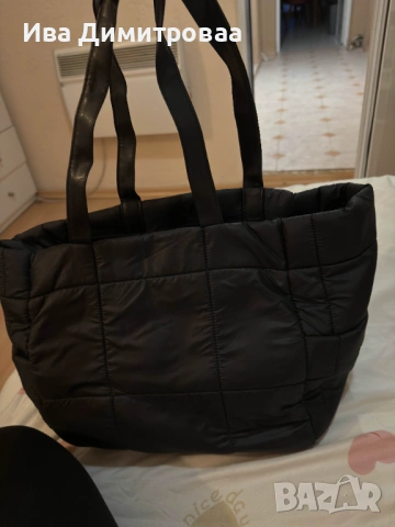 Пухена дамска чанта, снимка 3 - Чанти - 53296375