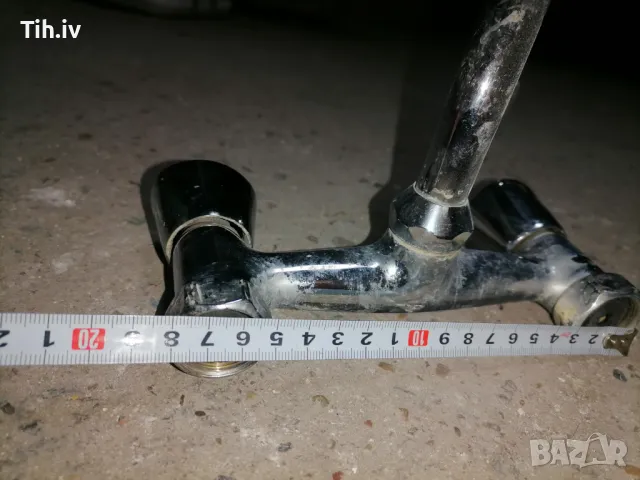 Смесител за стена 