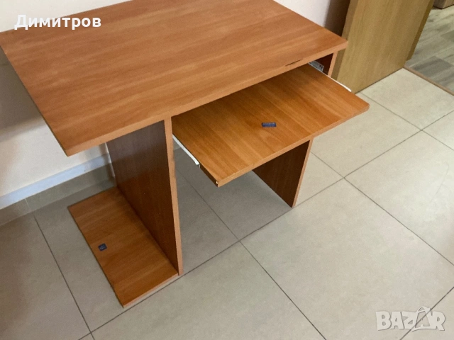 Компютърно бюро, снимка 2 - Бюра - 54335330