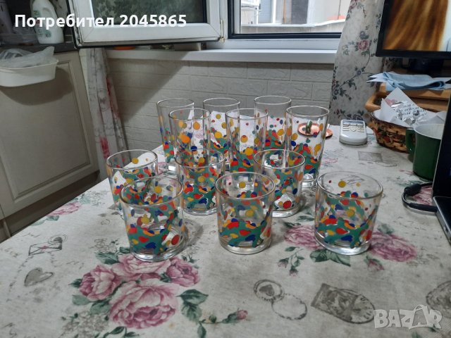 Продавам два комплекта стъклени чаши, снимка 2 - Чаши - 37053295