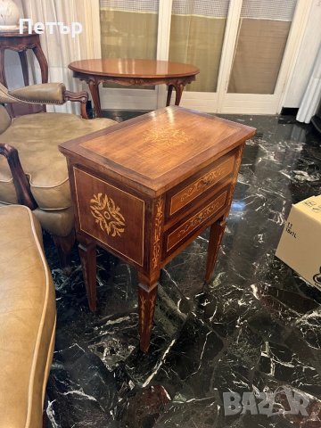 Антикварно шкафче LUI XVI, снимка 2 - Антикварни и старинни предмети - 42180493