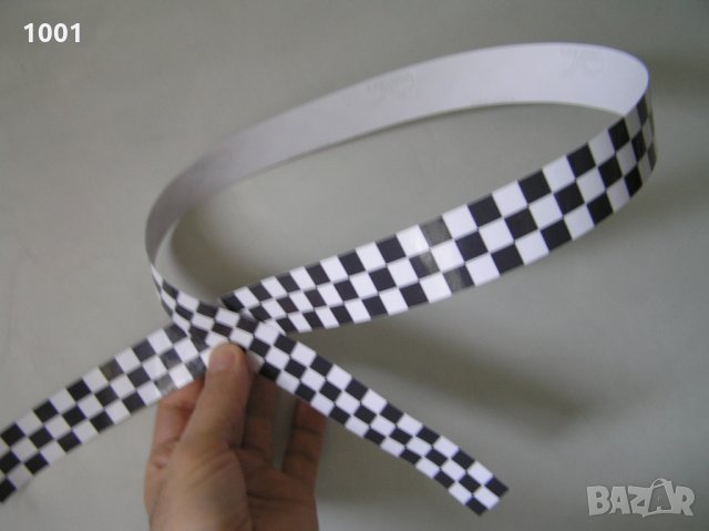 вратовръзка шахматна шарка ,кафе рейсър,шахматени лепенки, снимка 5 - Фен артикули - 22583101