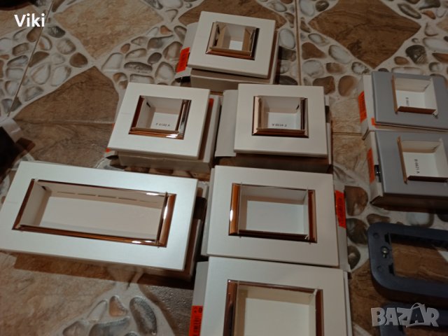 Bticino Axolute рамки и механизми нови , снимка 9 - Ключове, контакти, щепсели - 39006039