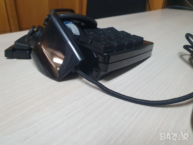Gamepad Razer Nostromo, снимка 3 - Клавиатури и мишки - 52633661