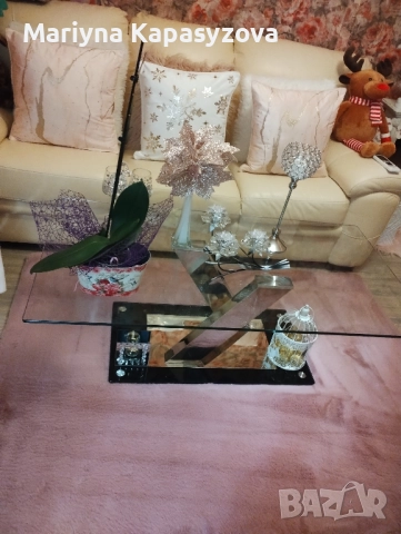 продавам кожен диван тройка и стъклена холна масичка., снимка 2 - Дивани и мека мебел - 52387730