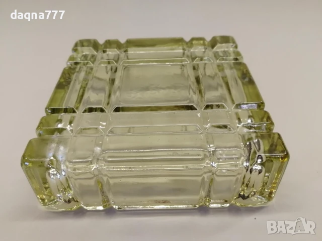 СТАР ПЕПЕЛНИК от оцветено пресовано стъкло, снимка 4 - Други - 50451230