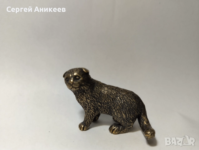 Бронзова статуетка "Котка"
