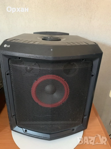 Преносима парти колона LG FH2 с Bluetooth и радио – Перфектно състояние
