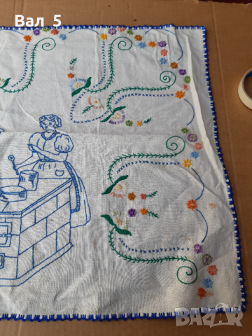 Ръчно бродиран стар ковьор . Ръчна бродерия, снимка 2 - Антикварни и старинни предмети - 36390757