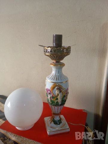 Винтидж настолна лампа, снимка 5 - Настолни лампи - 53956992
