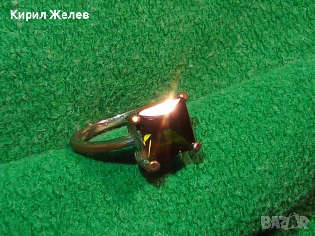 СТАР СКЪПОЦЕНЕН МЕДЕН ПРЪСТЕН с РЯДЪК ЮВЕЛИРНО ФАСЕТИРАН КРАСИВ КАМЪК СИНЬО-ЗЕЛЕН ОЛИВИН 37005, снимка 2 - Антикварни и старинни предмети - 39748149