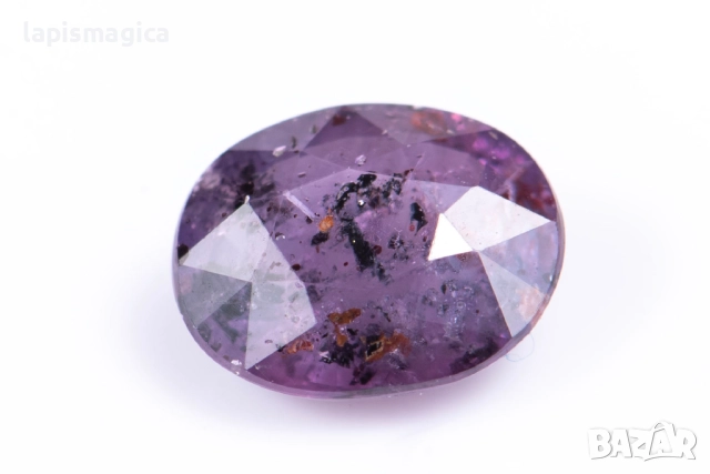 Виолетов сапфир 0.97ct необработен овална шлифовка
