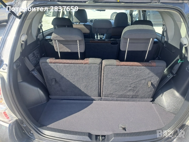 Тойота Версо 1.8 бензин-7 места , снимка 8 - Автомобили и джипове - 52046521