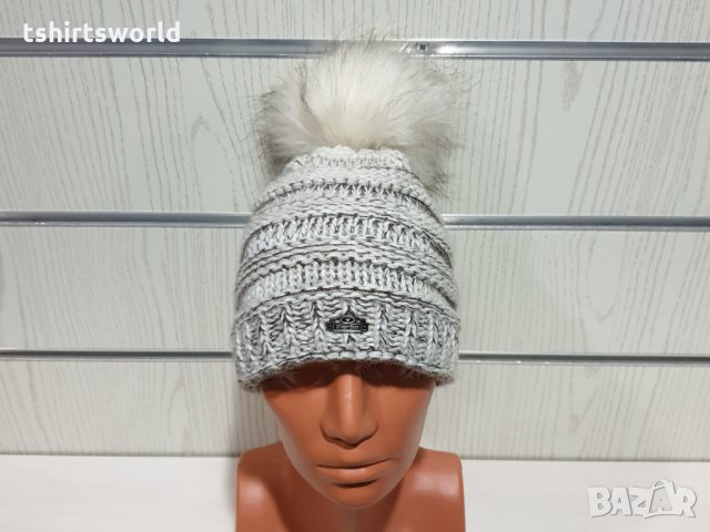 Нова дамска плетена шапка бял меланж с помпон/пух, снимка 6 - Шапки - 30963144