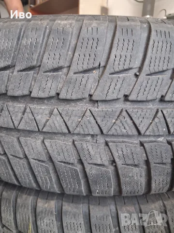 Зимни гуми sumitomo235 65 17, снимка 2 - Гуми и джанти - 56442161