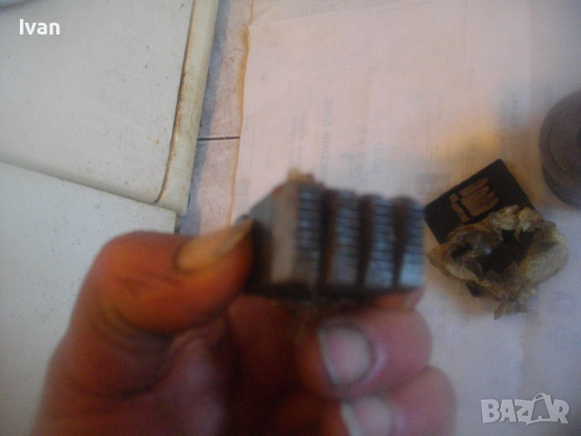 Нови Резбонарезни ножове за унгарска винторезка плашка за резби на тръби до 1" цол оригинални Соц , снимка 15 - Други инструменти - 53276696