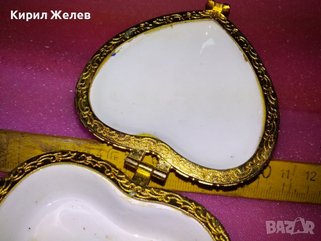 КРАСИВА ПОРЦЕЛАНОВА КУТИЙКА За БИЖУТА - СЪРЧИЦЕ с ДРЕВНОГРЪЦКА ТЕМАТИКА на КАПАЧЕТО 34156, снимка 7 - Други ценни предмети - 44312210