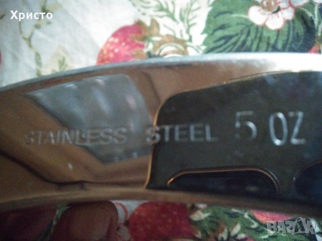 Джобна бутилка Lucky Strike, снимка 3 - Други ценни предмети - 31411144