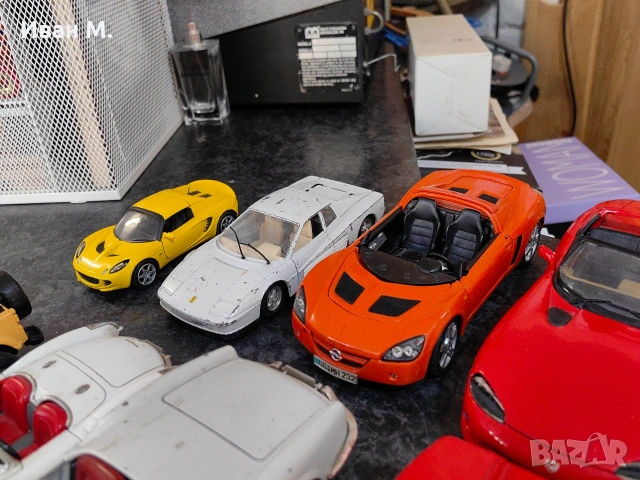 Колекционерски метални колички Burago , снимка 9 - Колекции - 54339972