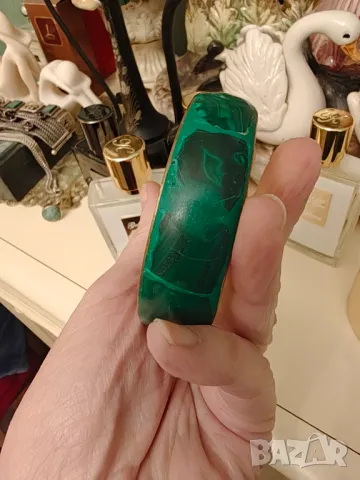 Масивна руска гривна месинг и естествен малахит, снимка 2 - Гривни - 49743936