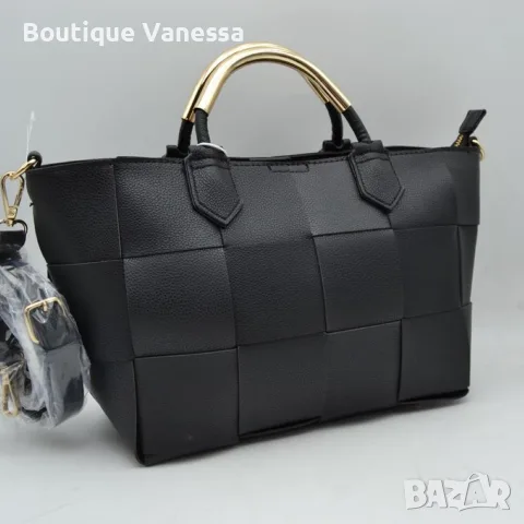 Дамска чанта в черно Valentino creations , снимка 5 - Чанти - 55730285