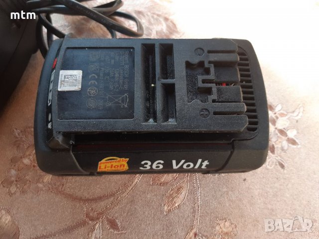 Зарядно зо bosch и батерия , снимка 2 - Други инструменти - 35225932