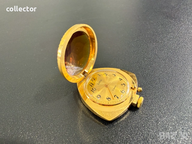 Съветски часовник-медальон „Заря“. №8085