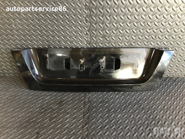 Черна лайсна за заден капак с осветление за регистрационен номер за Saab 9-5 (2004) 5283585