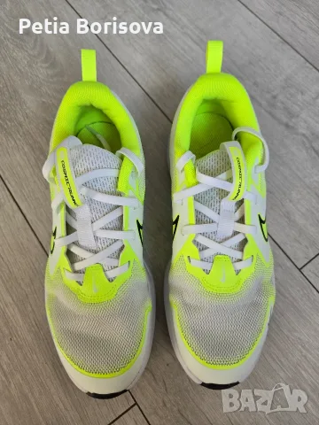 Детски маратонки Nike, снимка 2 - Детски маратонки - 55795742