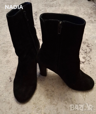 Черни велурени боти DARIS, снимка 2 - Дамски боти - 52367505