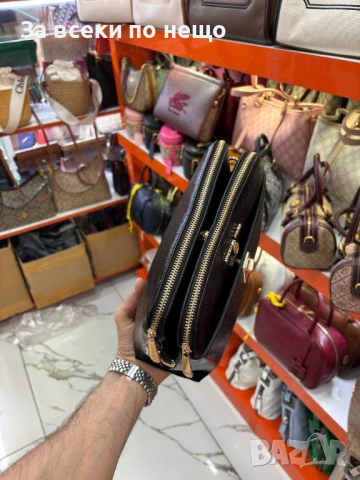 Michael Kors Дамска Чанта - Налични Различни Цветове Код E631, снимка 4 - Чанти - 50969698