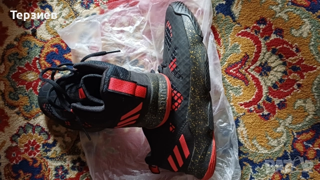 Маратонки Адидас , снимка 2 - Маратонки - 52342648