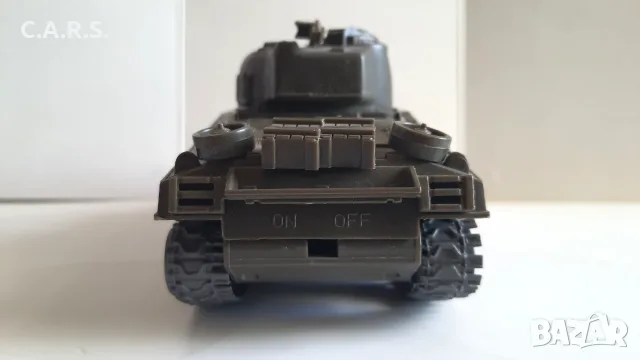 M4 Sherman „Hurricane“ WWII - NEW RAY 1:32, снимка 5 - Колекции - 56348371