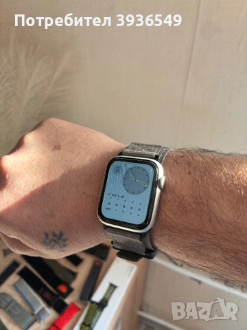 Apple Watch 4 44mm Nike, снимка 5 - Смарт гривни - 53028088