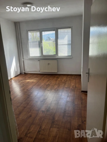 Отдава се под наем просторен имот