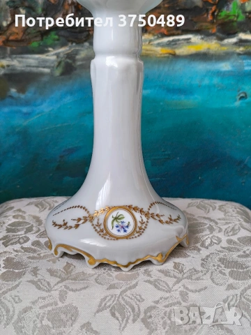 Красив и изящен свещник Limoges -Франция