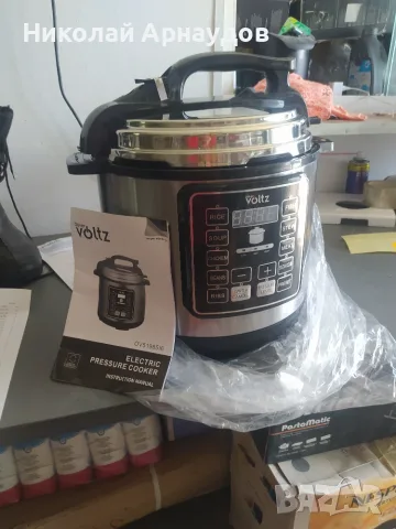 Мултикукър под налягане Voltz ОV51985I6 1000W, 6л., 9програми, Инокс, снимка 2 - Мултикукъри - 55817211