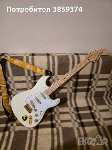 Електрическа китара Custom Squier Affinity Stratocaster, снимка 12 - Китари - 52202893