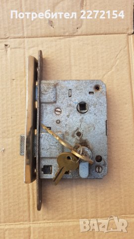 Гаражна брава,патрон с 3 ключа, снимка 1 - Гаражни врати - 44499503