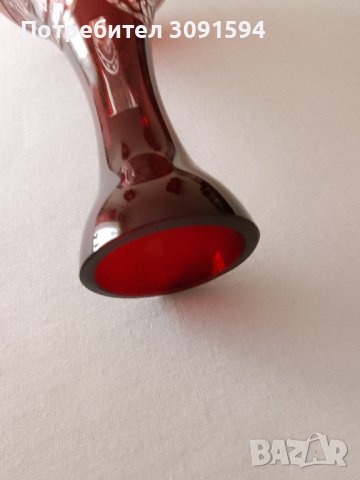 Кристална гарафа,Ваза цветен червен кристал, снимка 4 - Антикварни и старинни предмети - 42251736