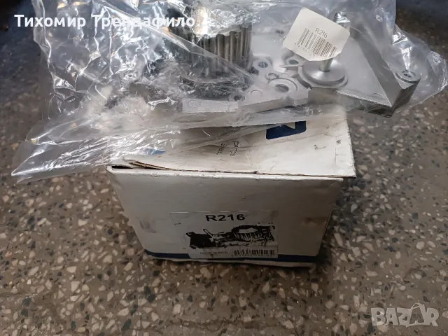 Нова водна помпа за меган 1.6 бензин DOLZ R216, снимка 3 - Части - 50002243