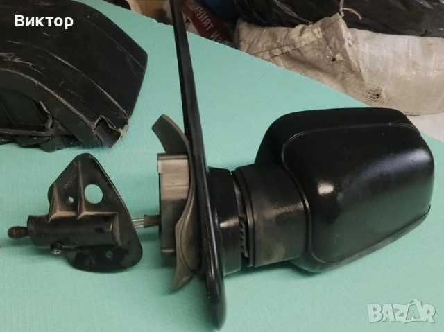 Странично огледало Subaru Forester, снимка 3 - Части - 53934096