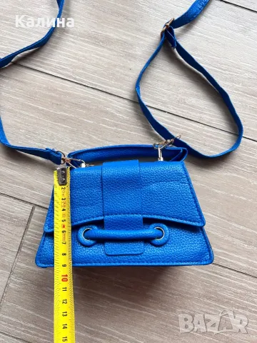 ЧИСТО НОВА Мини чанта в син цвят, снимка 4 - Чанти - 50205950