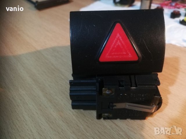 Бутон копче ключ аварийни светлини реле мигачи за Vw AUDI Seat, снимка 5 - Части - 13680134