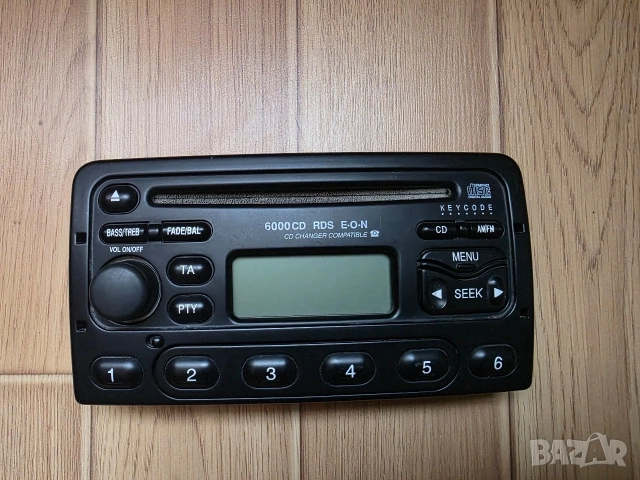 Панел управление на CD 6000 ford. 
