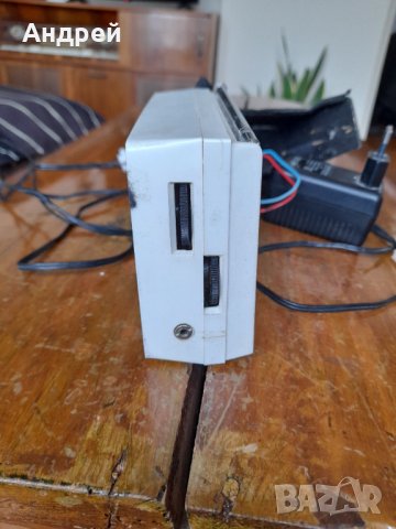 Старо радио,радиоприемник Aciko, снимка 3 - Антикварни и старинни предмети - 39504366